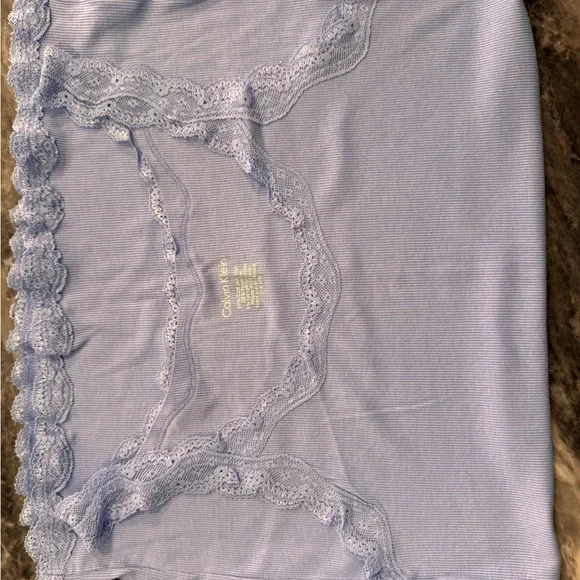 Calvin Klein Women's Lace Trim Camisole Set of 6. Perfect for layering. Exc cond - Picture 3 of 7
